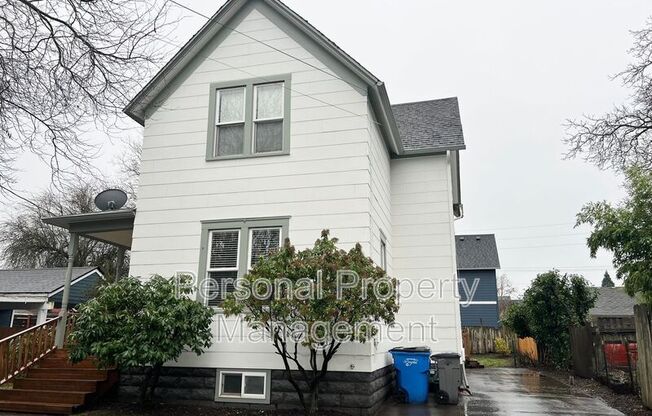 409 W McLoughlin Blvd