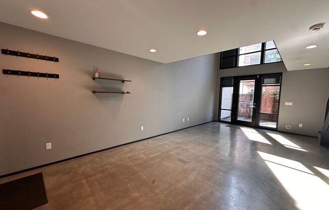 Modern Townhome in Georgetown!  Available NOW!