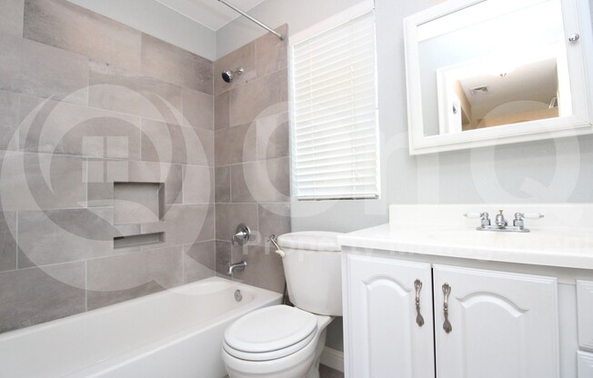 3 beds, 2.5 baths, 1,918 sqft, $2,699
