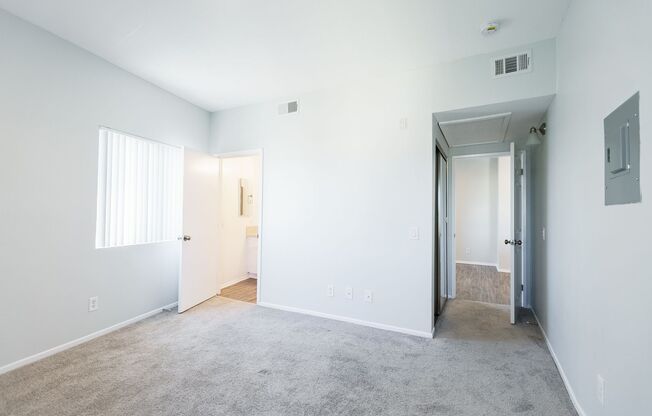 1 bed, 1 bath, 550 sqft, $1,948, Unit 303