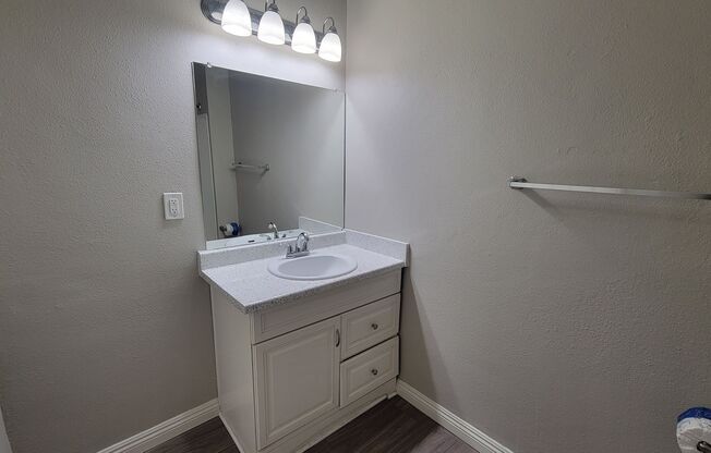 2 beds, 2 baths, 1,000 sqft, $2,610, Unit C28