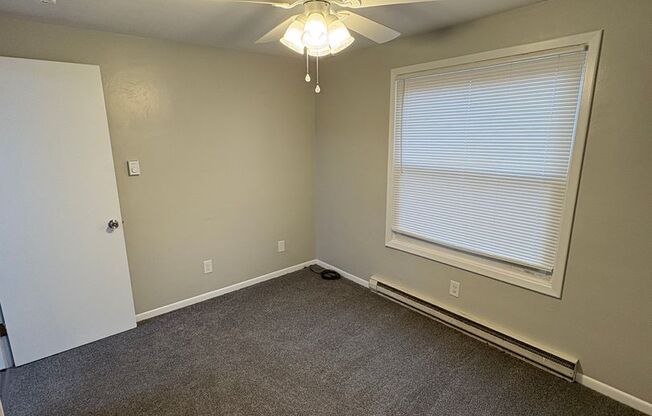 2 beds, 1 bath, 900 sqft, $900, Unit Unit 9