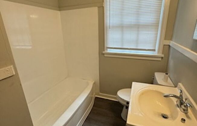 4 beds, 1 bath, $1,200