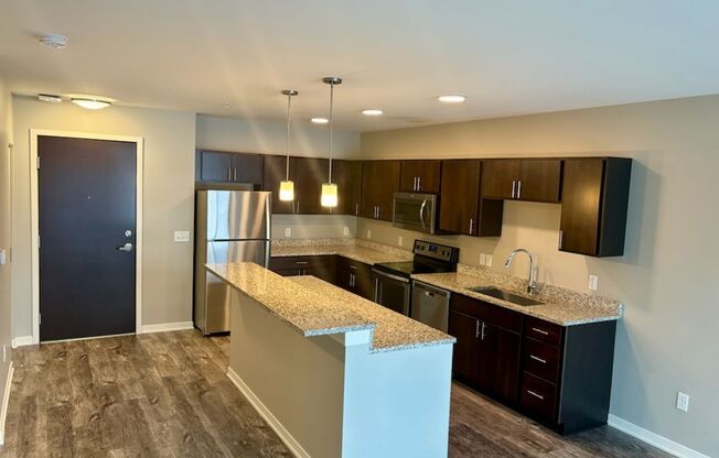 1 bed, 1 bath, 676 sqft, $1,425, Unit 219