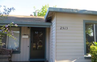 2 beds, 1 bath, $2,850