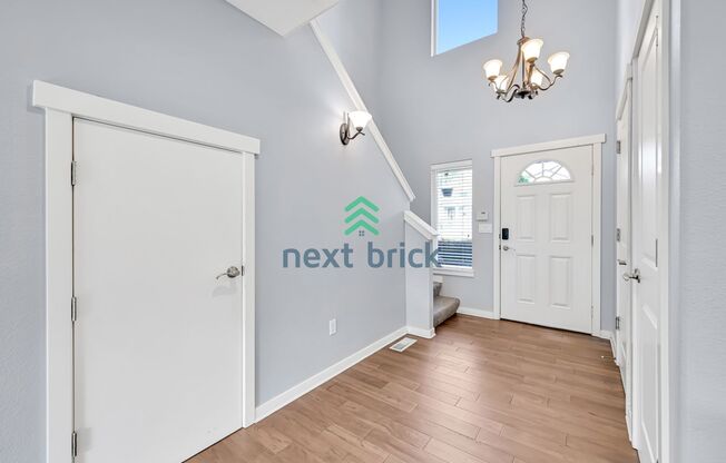 3 BEDS & 2.5 BATH  FOR RENT