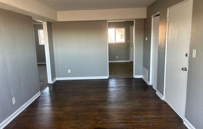 2 beds, 1 bath, 750 sqft, $1,045, Unit B09 1048 11