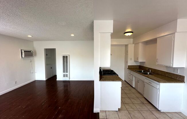 1 bed, 1 bath, 705 sqft, $1,795