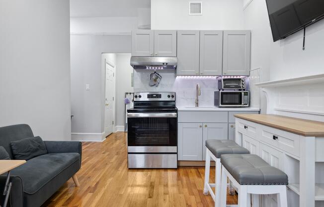 423 W 144 ST