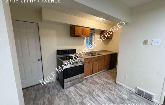 2768 ZEPHYR AVE