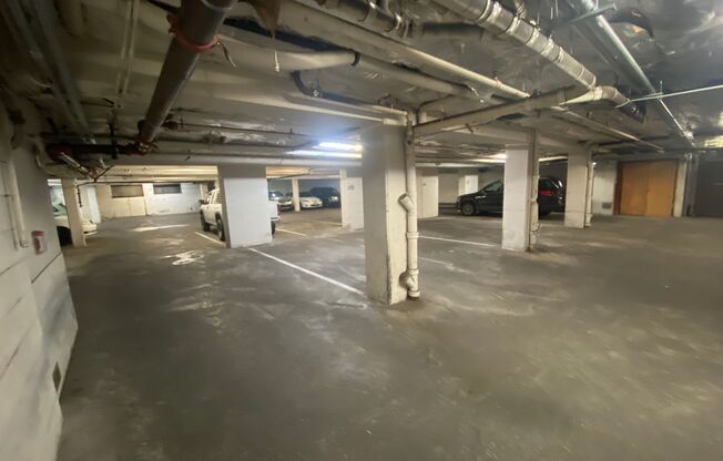 Studio, 1 bath, 460 sqft, $1,395, Unit 413