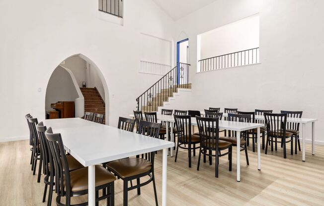 8 beds, 4 baths, 178 sqft, $995, Unit Room 202 - 202 - A