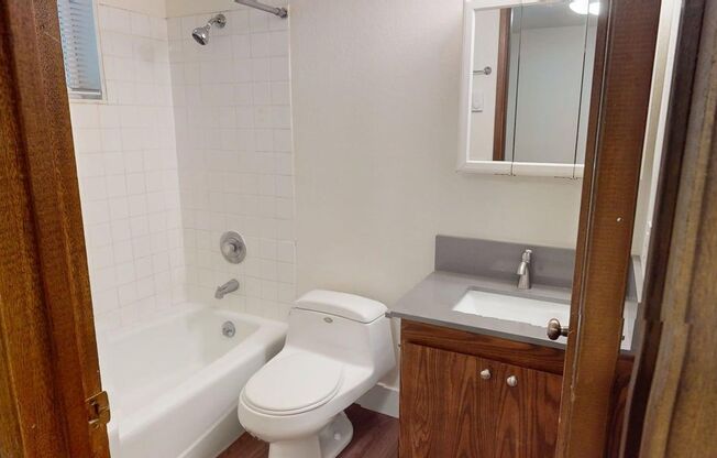 7000 Roosevelt Way NE #203