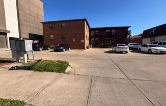3 beds, 1.5 baths, $1,600, Unit Unit 2