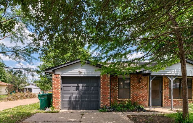 Charming home in Cedar Hill, Move in ready!