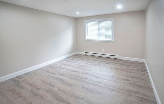 2 beds, 1 bath, 1,050 sqft, $2,700, Unit 22-1