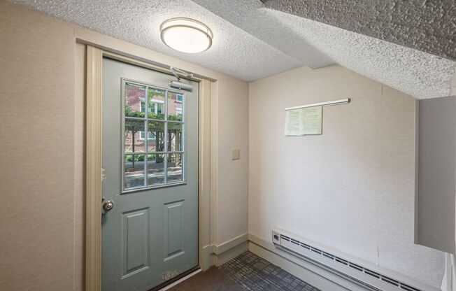 1 bed, 1 bath, $1,928, Unit Unit #4