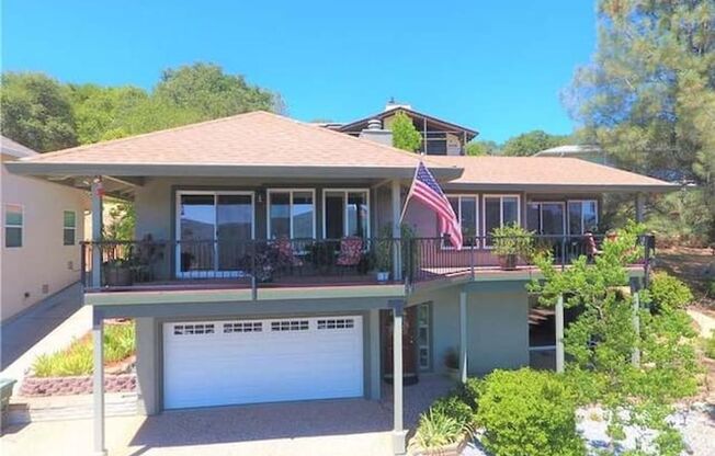 Lake Oroville Lake House with Spectacular Views!