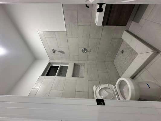 1 bed, 1 bath, 343 sqft, $2,300, Unit B