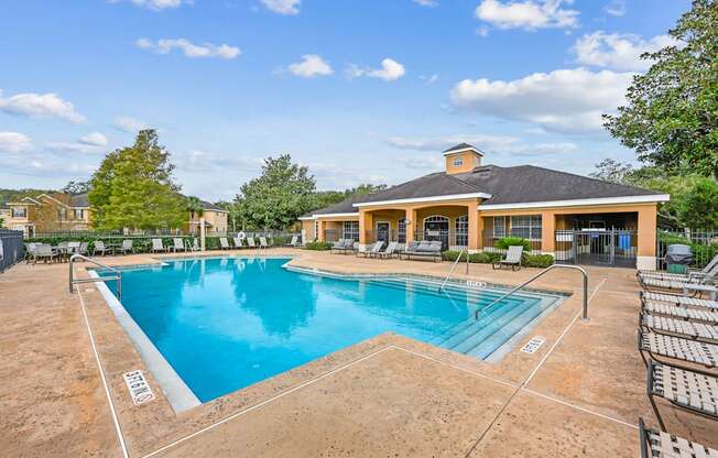 West Pointe Villas Apartment Homes