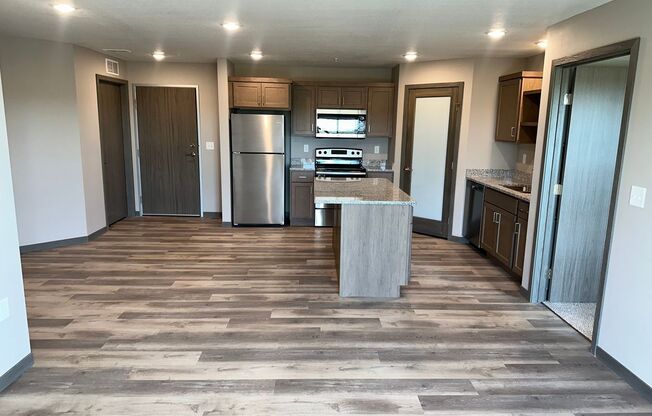 3 beds, 2 baths, 1,229 sqft, $1,730, Unit 122
