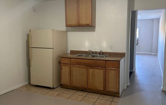 1 bed, 1 bath, 360 sqft, $695, Unit Unit 16