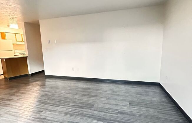 2 beds, 1 bath, 902 sqft, $1,150, Unit W - 017