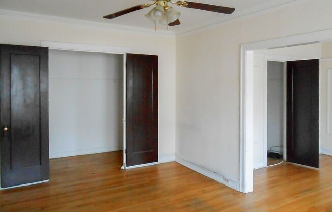 1 bed, 1 bath, 920 sqft, $1,695, Unit 2000-1D