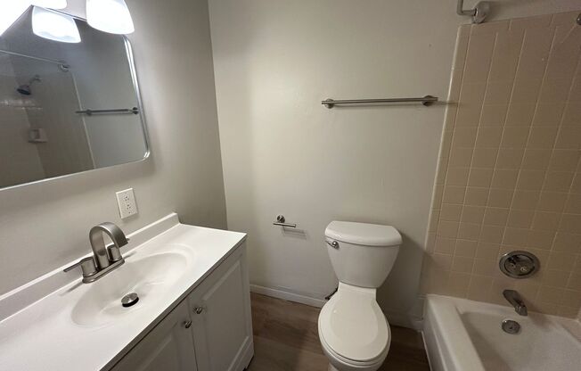 1 bed, 1 bath, $995, Unit 335