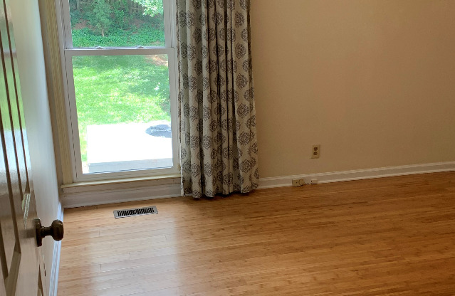 5136 VLG TRCE DR