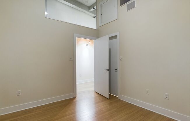2 beds, 2 baths, 955 sqft, $1,550, Unit 324