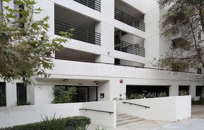 1345 Beverly Glen Blvd