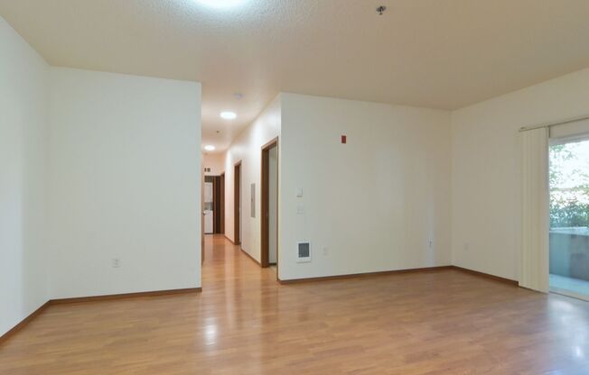 2 beds, 1 bath, $1,700, Unit 104