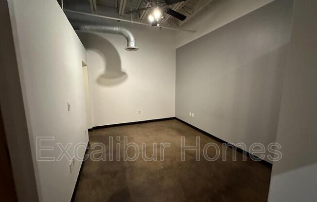 5200 PEACHTREE RD