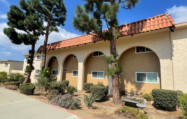 Wonderful Camarillo Apartment Building Located Near Old Town Camarillo