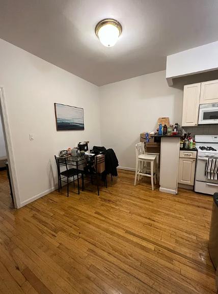 352 E 89 ST