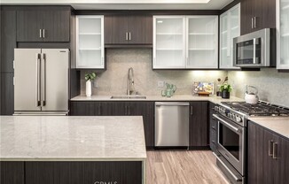 2 beds, 2 baths, 1,305 sqft, $3,418, Unit 204