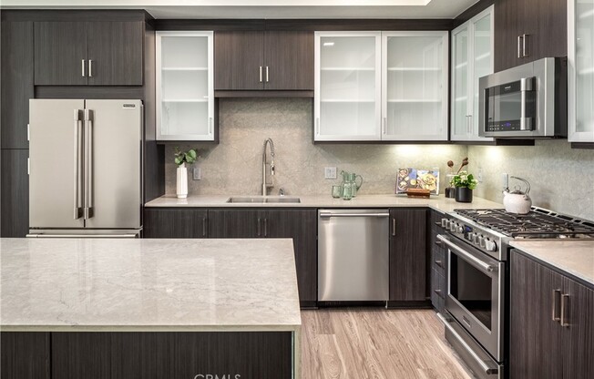 2 beds, 2 baths, 1,305 sqft, $3,418, Unit 204