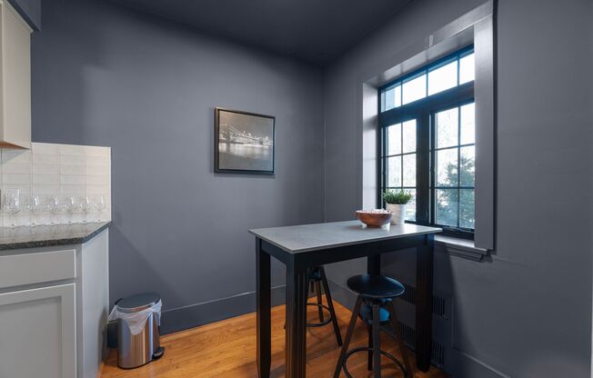 1 bed, 1 bath, 650 sqft, $1,395, Unit 102