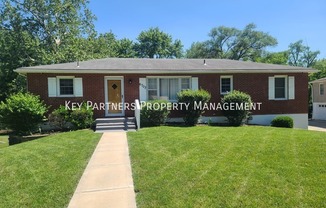 6703 NW EVELYN