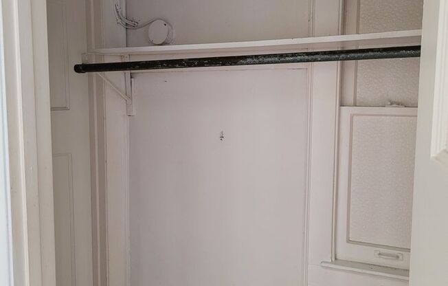 Studio, 1 bath, $825, Unit 212