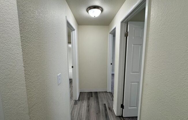 2 beds, 1 bath, 902 sqft, $2,075, Unit H201