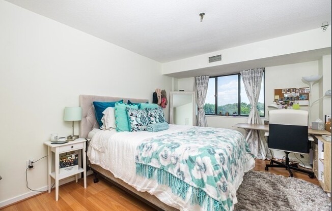 2 beds, 2 baths, 1,227 sqft, $3,300, Unit 501