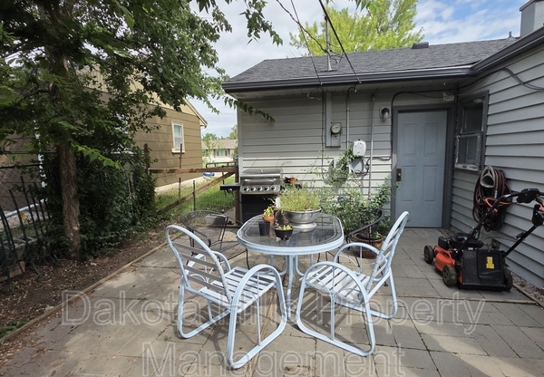 313 E TALLENT