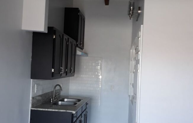 1 bed, 1 bath, $1,650