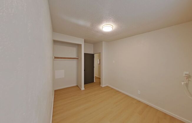 1 bed, 1 bath, 697 sqft, $800, Unit 29B Bedroom 2
