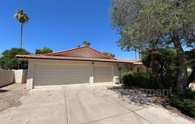 7848 E VIA SONRISA Street