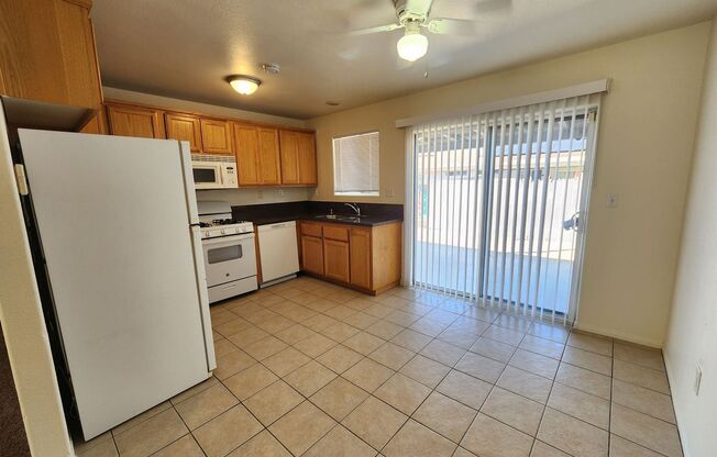 3 beds, 2 baths, $1,575