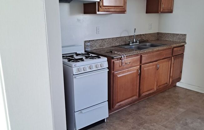 TORRANCE 1 BDRM APT FOR LEASE!