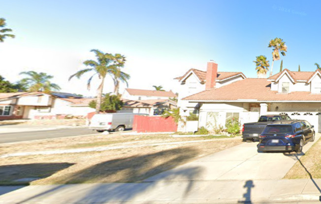 Stunning 4-Bedroom Home for Rent in Prime Fontana Southwood Community!